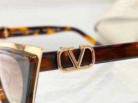 Picture of Valentino Sunglasses _SKUfw46802733fw